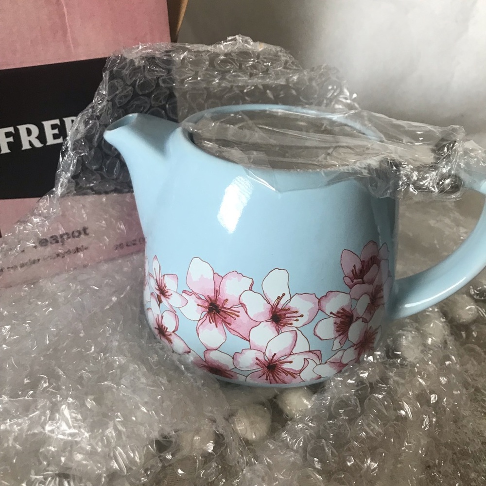 Alfred Tea Pot from FFF box- New!